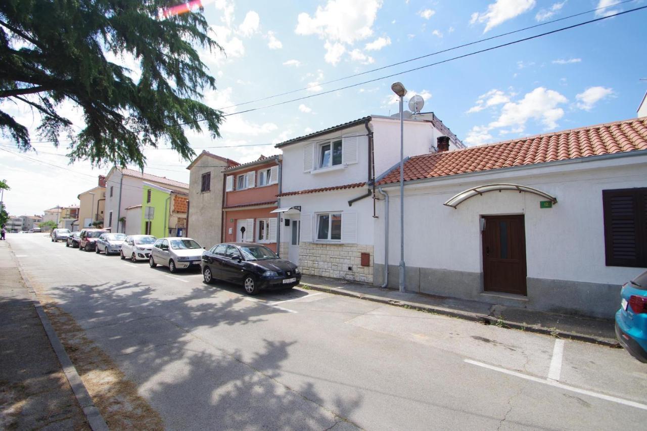 Holiday Apartment Dominik Pula Exterior foto